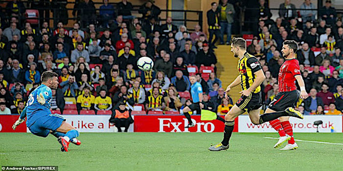 Ban thang nhanh nhat lich su Ngoai hang Anh 7 giay trung phat sai lam 12628366 0 shane long scored the fastest goal in p 1556066674 541 width660height373 - 7m vn